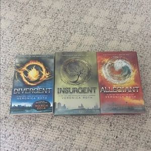 Divergent Series by Veronica Roth